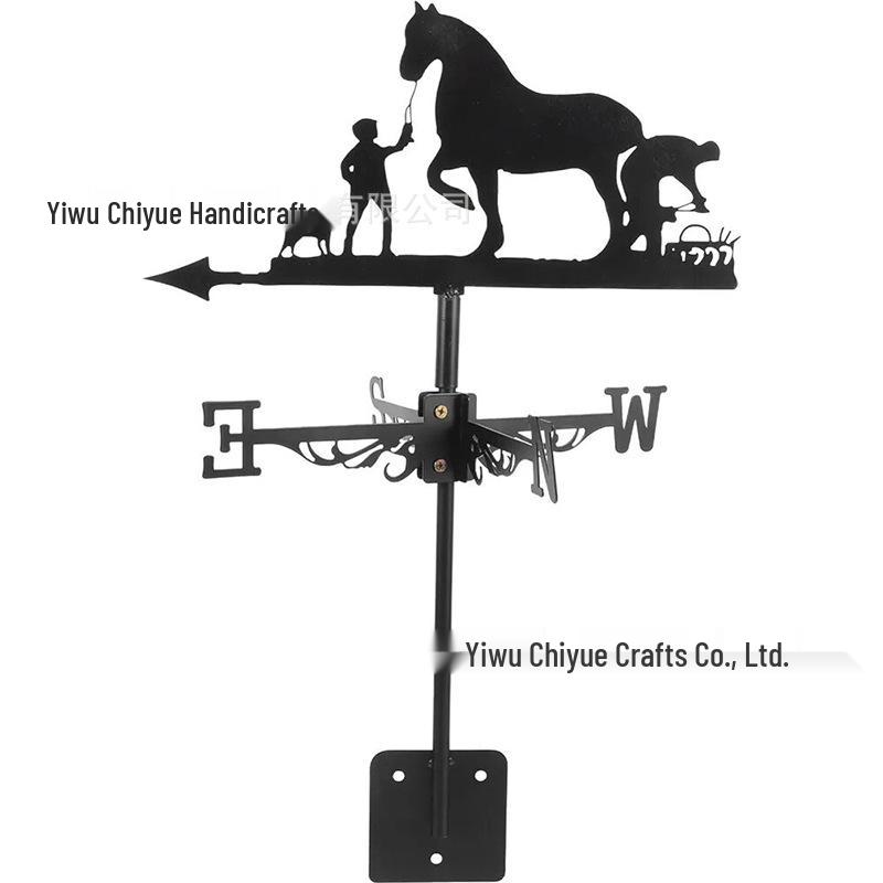 Weather Vane Ornament: Outdoor Wrought Iron Spray-Painted Roof Decoration Metal Craft