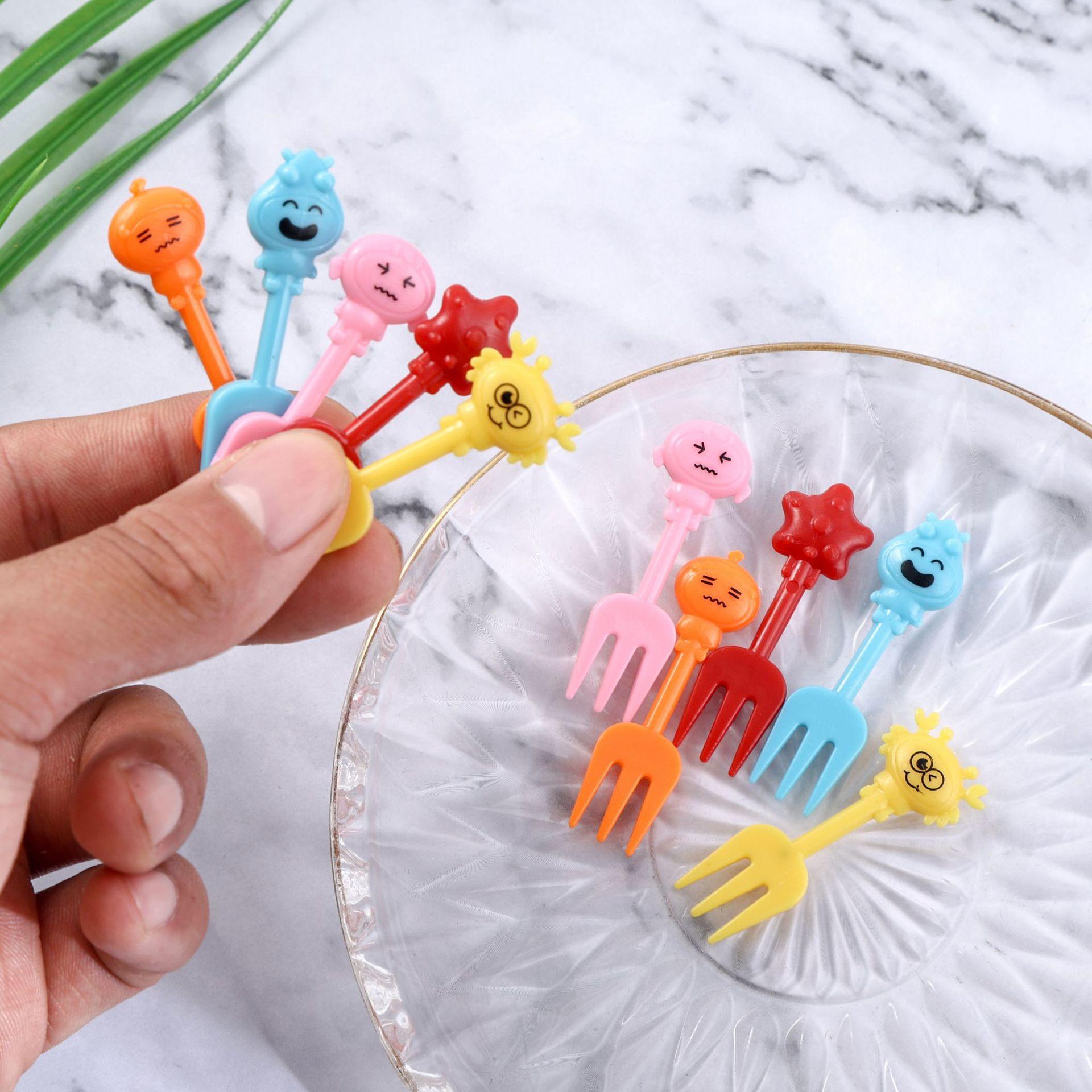 

Главная Мультфильм Фруктовая вилка Единорог Динозавр Новый старый лист Пятиконечная звезда Рыба Кот Фламинго Набор Pentagram 10pc