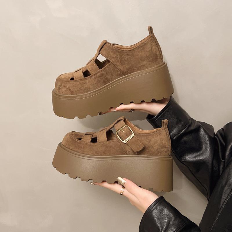 Roman sandals women's summer wear 2025 new fashionable and versatile high-end bag head single shoes popular love small leather shoes