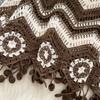 Retro V-Ausschnitt Französischer Stil Ausgehöhltes Kontrastierendes Streifendesign mit Quasten Langen Ärmeln, der einen Western-Stil ausstrahlt, gepaart mit einem Sonnenschutz-Überwurf