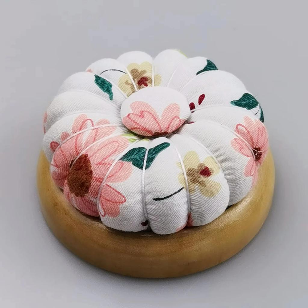 1pc Pumpkin Magnetic Needle Pin Cushion Holder Wooden Pincushions Pin Pumpkin Pincushions Needle Cushion DIY Crafts