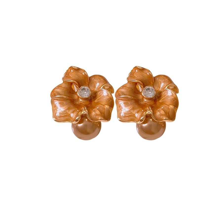 Medieval Silver Needle with Diamonds, Dripping Oil, Flower Pearl Earrings, Temperament, Court Style Stud Earrings, Light Luxury and High-end Earrings.