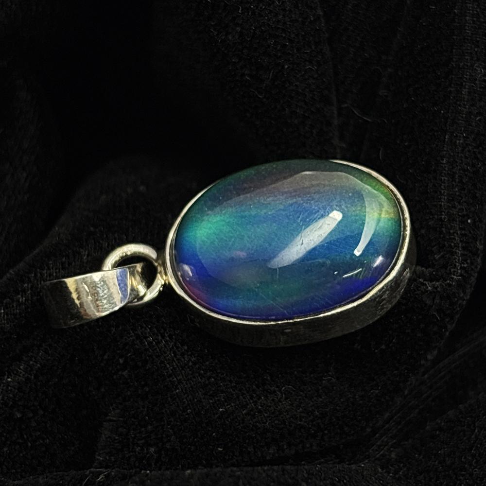 Natural Opal Pendant 21 ct Oval Gems 925 Sterling Silver October Birthstone for Gem Collections