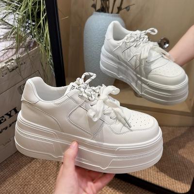 Nuevas zapatillas blancas de plataforma para mujer, versátiles, punta redonda, aumento de altura pequeño de 7 cm, transpirables, informales, deportivas, zapatillas de skate