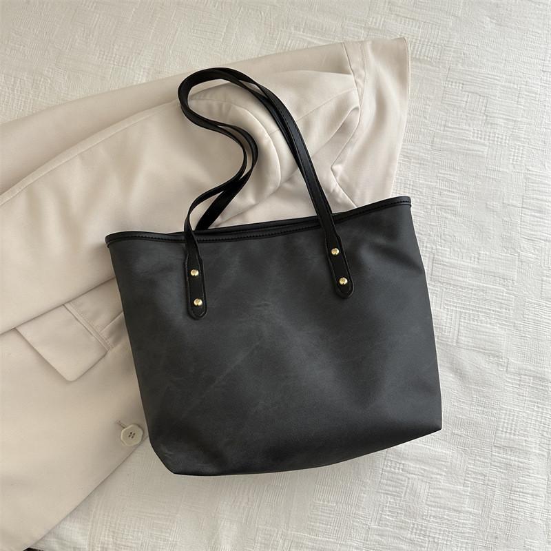 Fashionable Black Pu Leather Tote Bag For Women Summer 2024 Simple And Chic Design