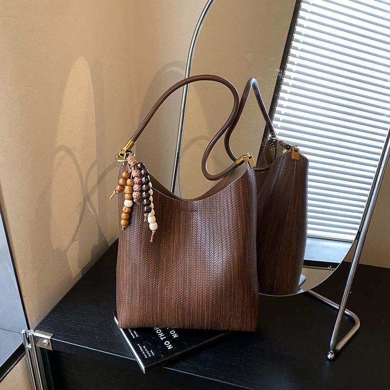 Retro Bag Women's Large-capacity New Autumn and Winter Versatile Casual Shoulder Underarm Bag Commuter Tote Bag