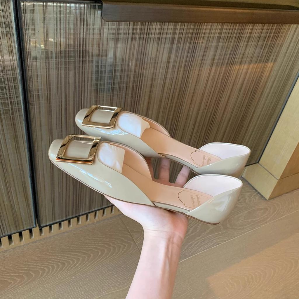 Spot Second Hair! Grape Mother with the Same Classic RV Square Buckle Flat Shoes, Shallow Mouth Small Square Head Commuting Hollow Single Shoes Women