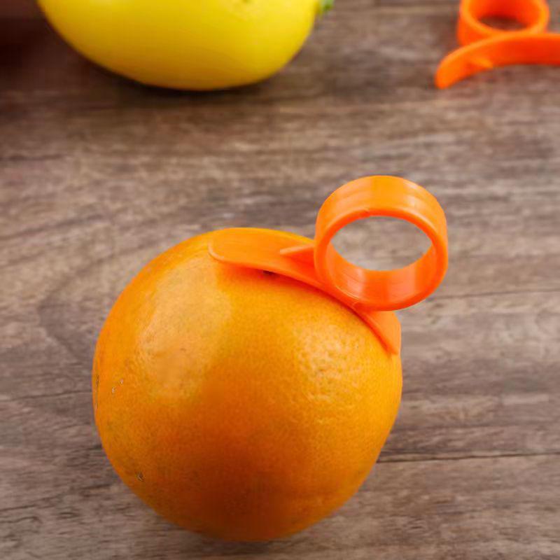 Ring-Shaped Non-Stick Orange & Citrus Peeler