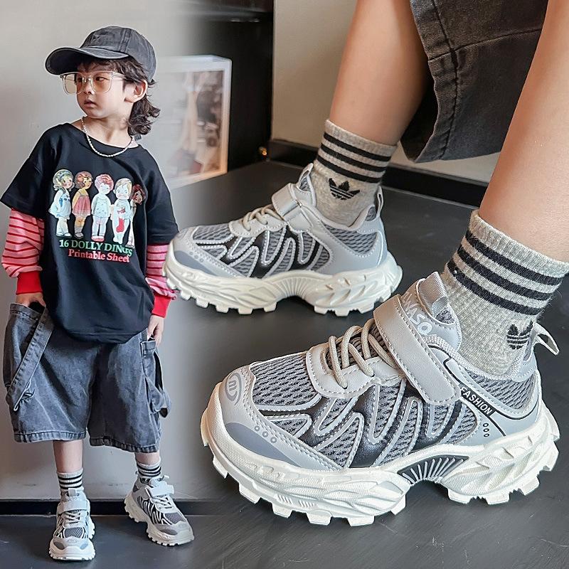 Children's mesh sneakers 2025 autumn new soft-soled non-slip and breathable fashion versatile medium and older children's casual shoes