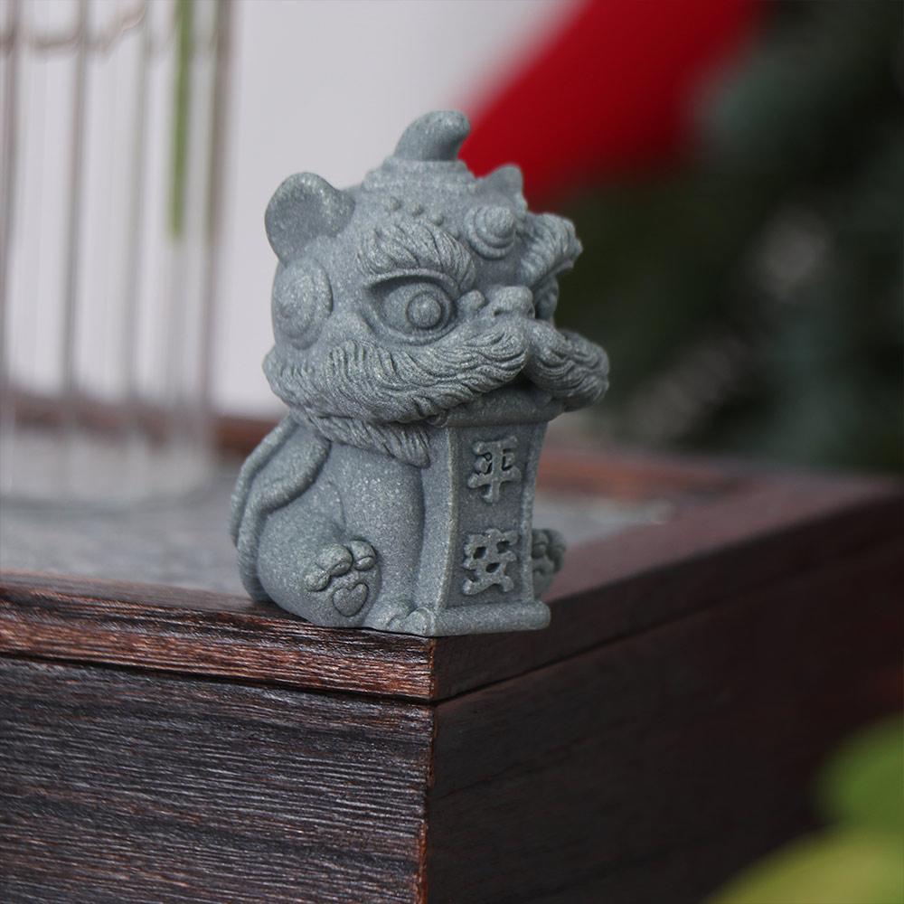 Artwork Awakening Lion Ornament Artificial Stone Lion Mascot Statue  Tea Pet