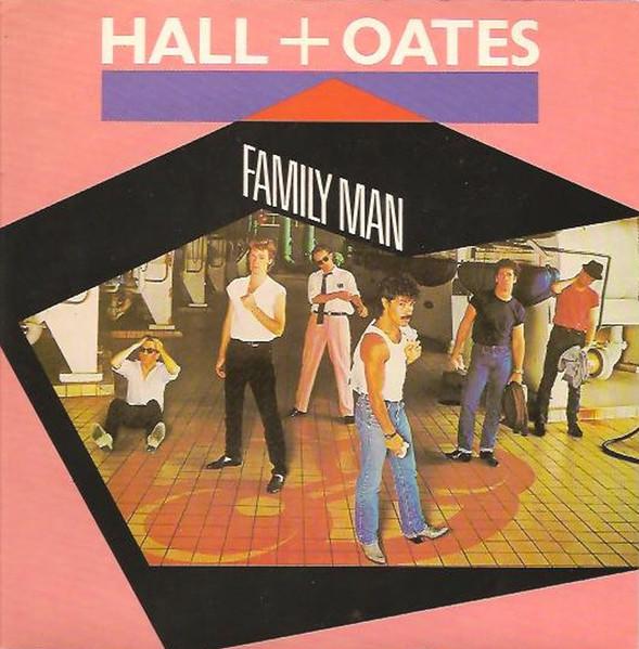 

7inch Record DARYL HALL & JOHN OATES - Family Man RCA323 RCA 1983 UK Rock Used