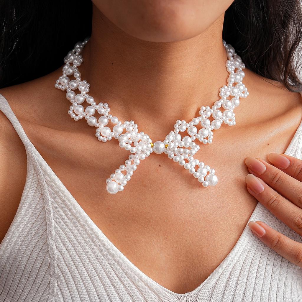 Pearl beaded imitation bow necklace simple collarbone chain niche high-end necklace