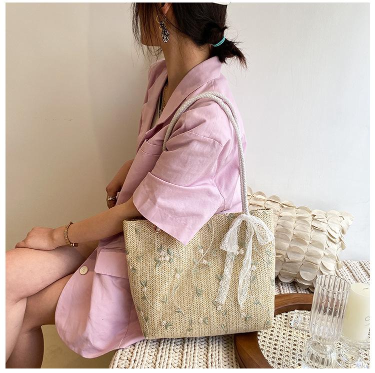 

New straw bag shoulder bag women s bag large capacity bag spring and summer lace flower bucket bag хакі