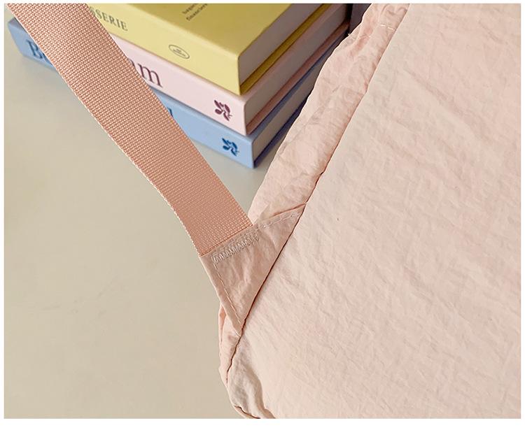 Minimalistischer leichter Rucksack für Damen - Vielseitige Unifarbe für Reisen und Schule (2025)
