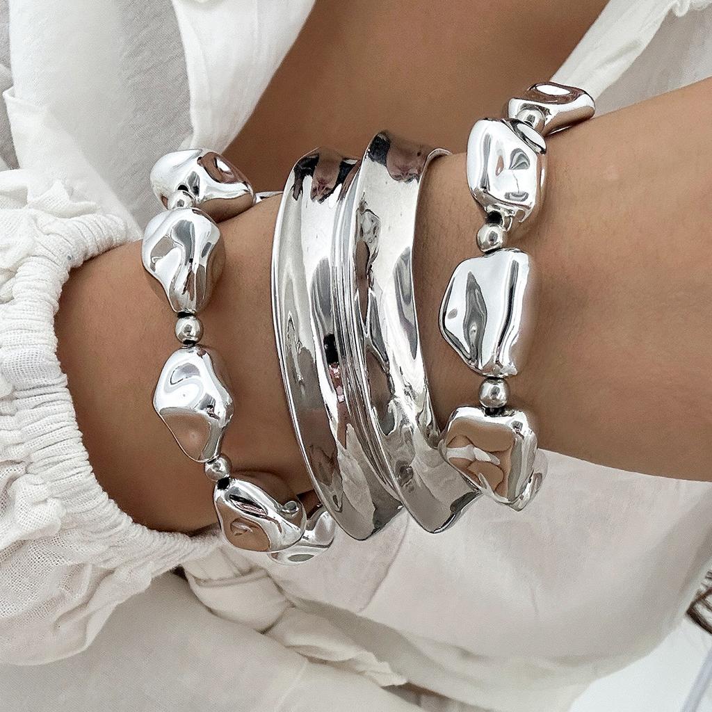 Exaggerated Metal Texture Wide-Sided Bracelet Female, Personalized Irregular Geometric Ccb Beaded Bracelet