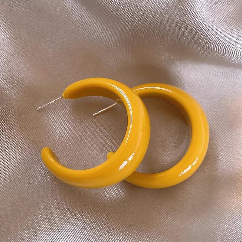 

Серьги-пусеты в форме преувеличенного круга в европейско-американском стиле с серебряной иглой