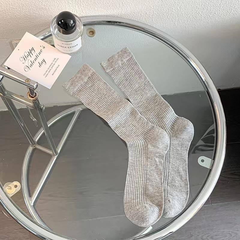 Stretched-style Ballet-style Socks, Women's Summer Thin and Versatile Mid-calf Socks, Pull A Pair of Black and White Socks