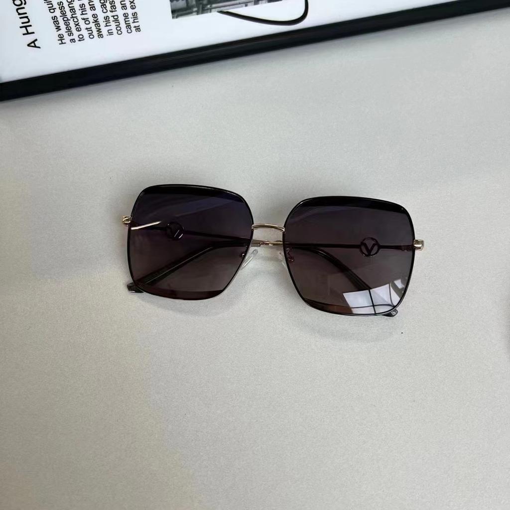 Korean Style Square Sunglasses for Women Men UV Protection High Quality Fashion Sun Glasses