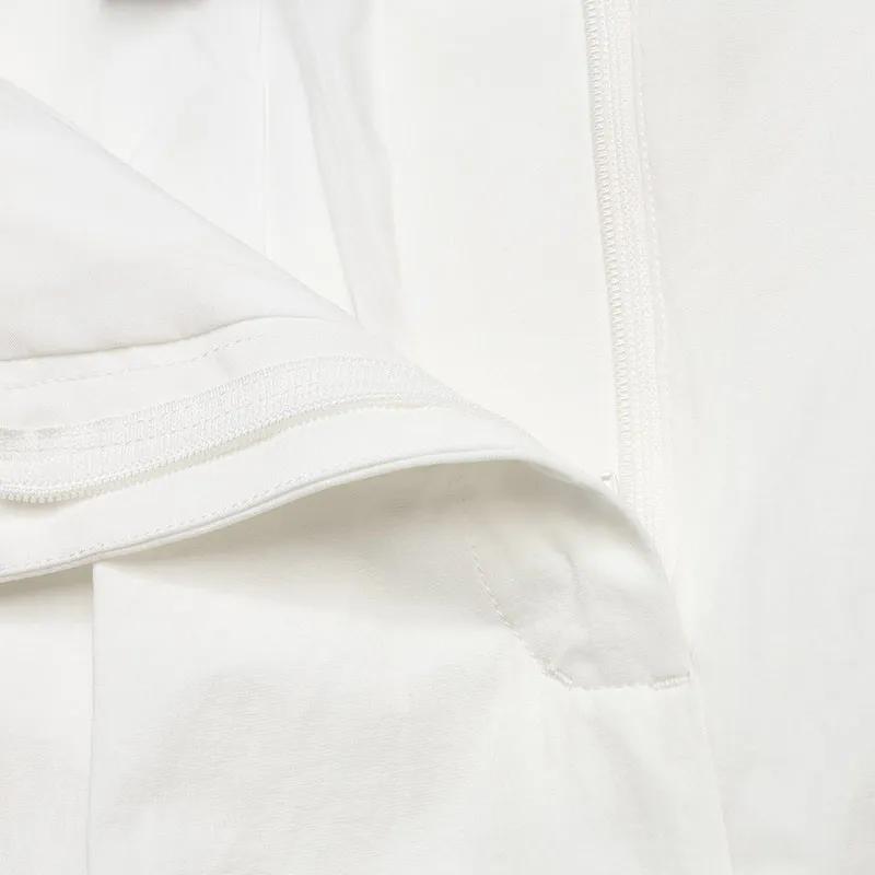 Fila White Series Comfortable Versatile Cool Feeling Logo Design Breathable Loose Mid Waist Three Quarter Casual Shorts Women Shorts F11W523803F-WT