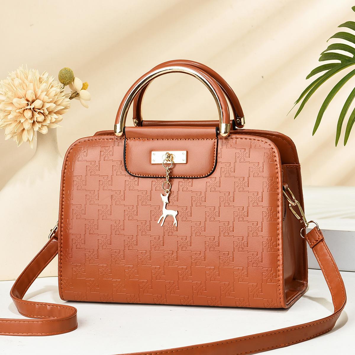 

New trendy women s bags, handbags, fashion versatile shoulder messenger bags, quality splicing bags 26*11*18 хаки