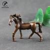 Statue de Cheval en Cuivre Vintage Ornements de Bureau Porte-Bonheur Figurines Animales en Laiton Massif Miniatures Animaux de Compagnie pour Thé Accessoires de Décoration Intérieure
