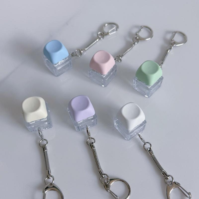1/2 Key Led Keyboard Button Clicker Mechanical Keyboard Keychain For Gifts To Pass The Boring Time Stress Relief