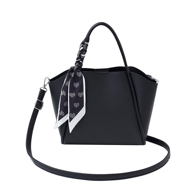 

Fashion Handbag Large Capacity Bag New Commuter Versatile Messenger Bag Casual Shoulder Bag