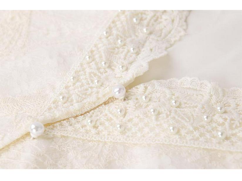 Spring 2025 French Style V-Neck Lace Top - Slimming, Age-Reducing, Gentle Innerwear.