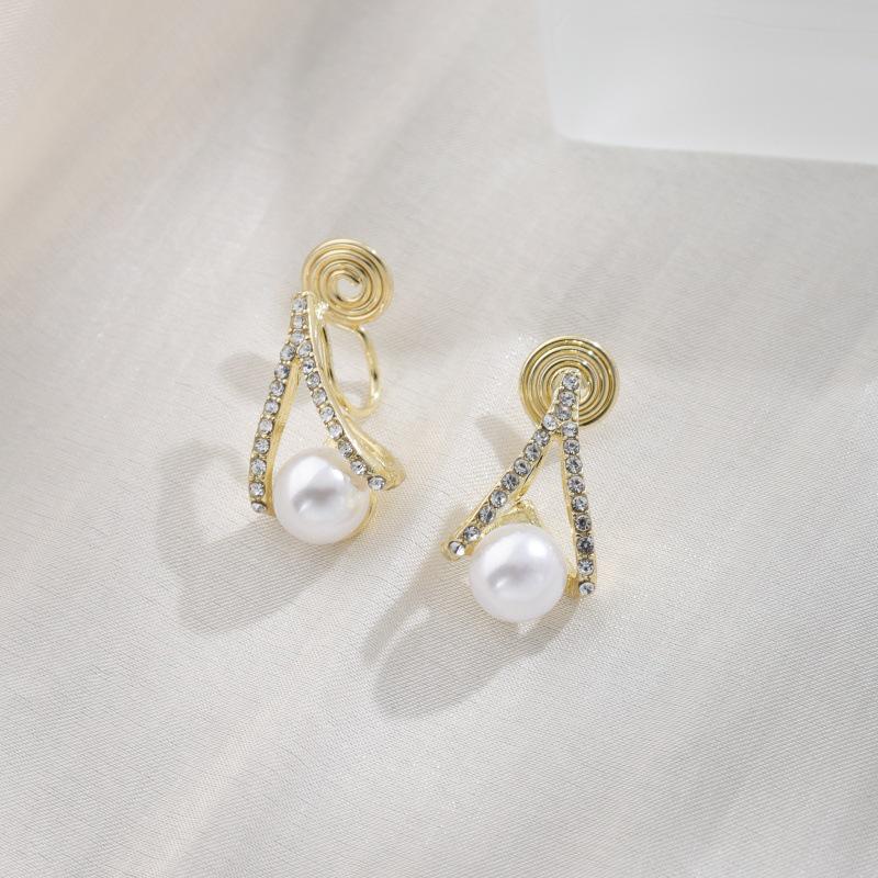 Orecchini Dolci da Fatina Stile Coreano Senza Foro: Design Versatile, Chic e di Alta Gamma per Zampironi.