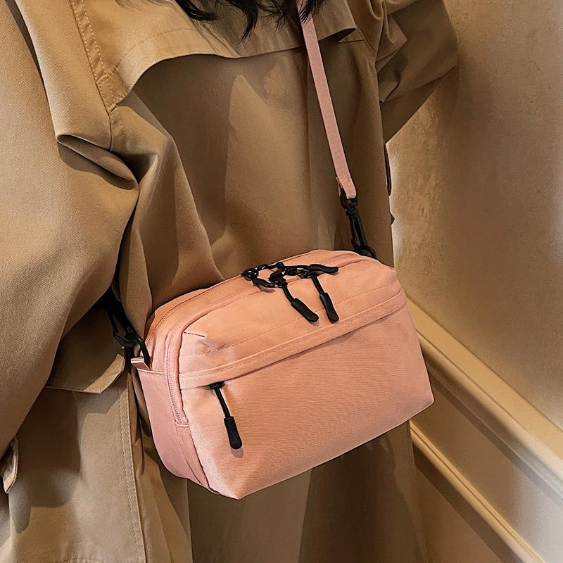 Simple Casual Shoulder Bag Oxford Cloth Wide Shoulder Strap Large Capacity Messenger Bag Men's and Women's Commuter Bag Women's