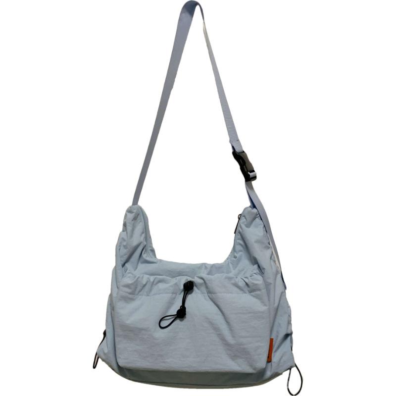 Lightweight casual pleated messenger bag women's trend tooling cotton drawstring shoulder bag Mori simple commuter tote bag