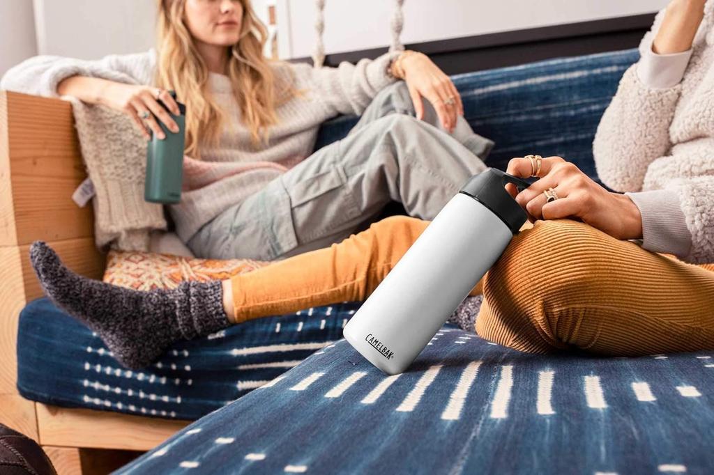 CamelBak Carry Cap SST 600ml Vacuum Insulated Stainless Steel Larkspur Bottle, Cold/Hot Insulation,