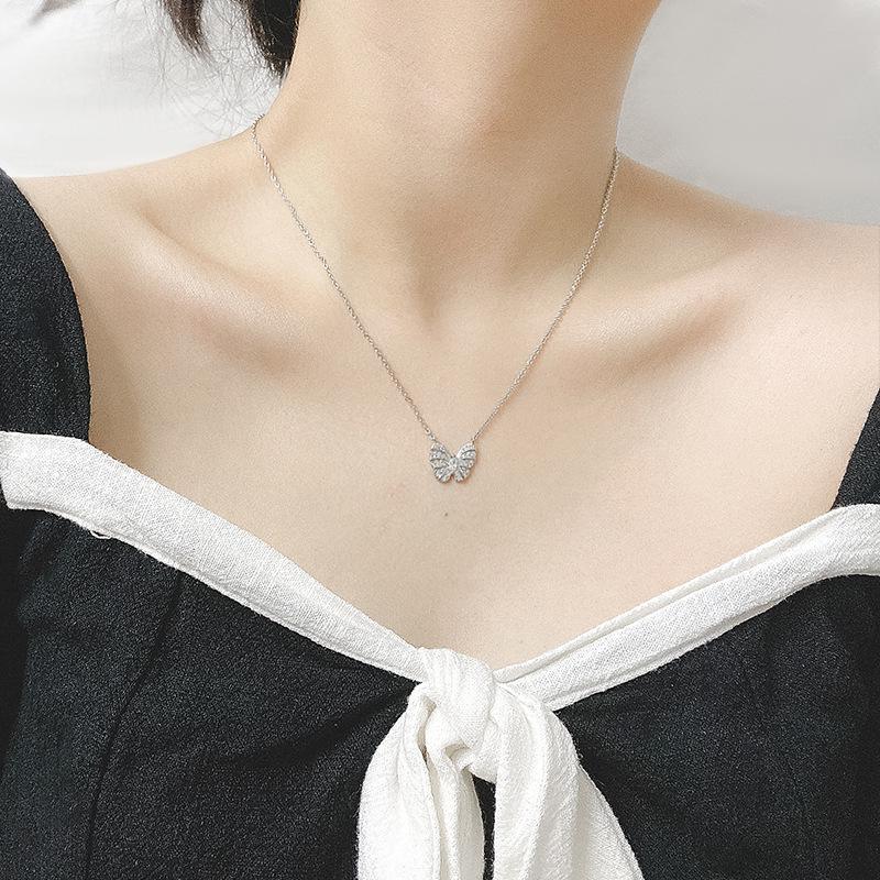 Korean Style Luxury Butterfly Zircon Necklace for Girls – Trendy Clavicle Chain with Niche Design