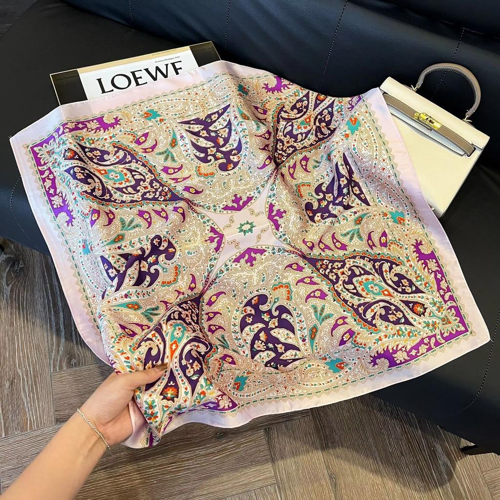 New Luxury Cashew-printed Silk Scarf Women Elegant and Versatile Satin Headwear Bag Clothing and Accessories 70cm Square Scarf
