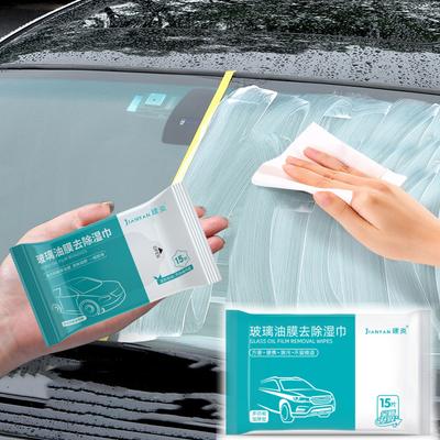 Cuidado del coche – Limpieza de ventanas