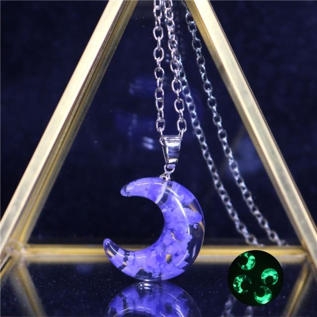 Chic Transparent Resin Craft Rould Ball Moon Pendant Necklaces Women Blue Sky White Cloud Chain Pendant Necklace Voguish Stylish Jewelry Giveaway