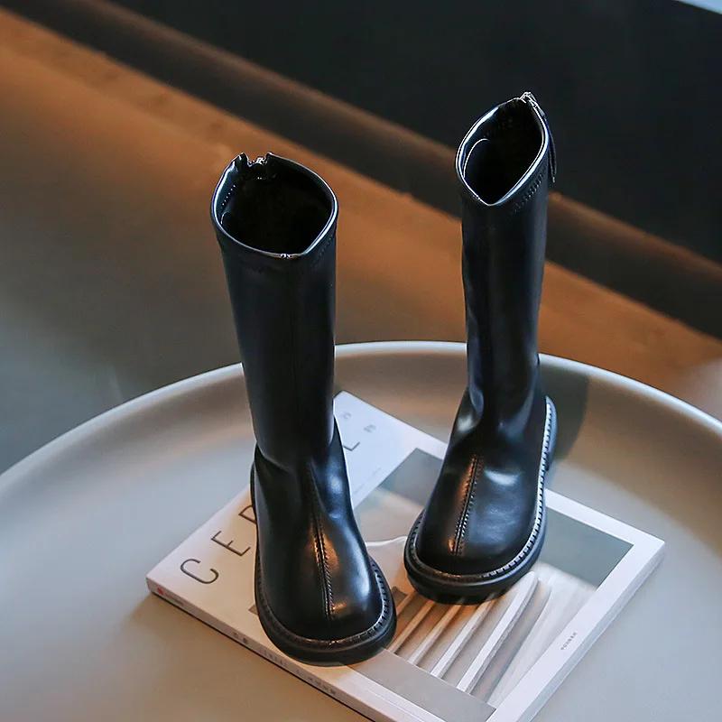 

Высокие сапоги для девочек 2024 года, осень-весна, новые, мягкие, кожаные, в японском стиле, принцесса, кожаные туфли, детская мода, простые, нескользящие 27 16.6 чёрный