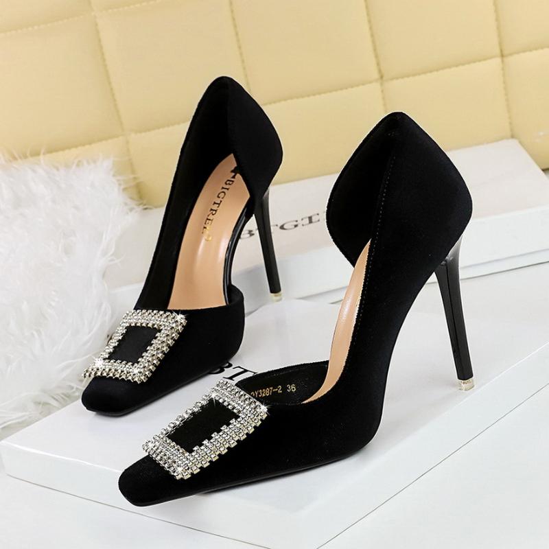 European American Style Fashion Banquet High Heels Thin Heels Shallow Velvet Cloth Rhinestone Pointed High Heels Single Shoes 34