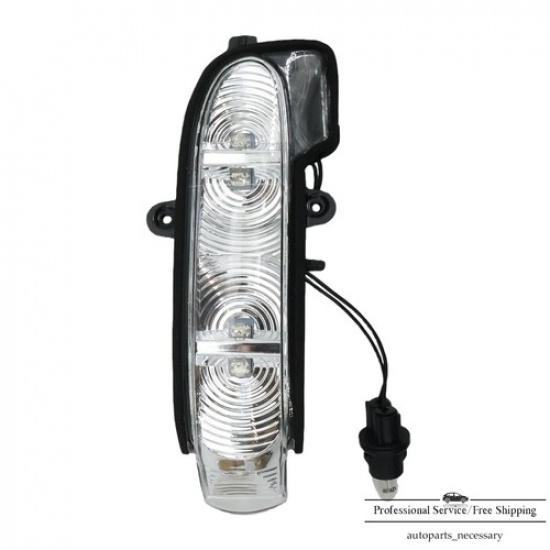 2038201421 Right Side Mirror Turn Signal Light For Mercedes W211 E320 E350 G500