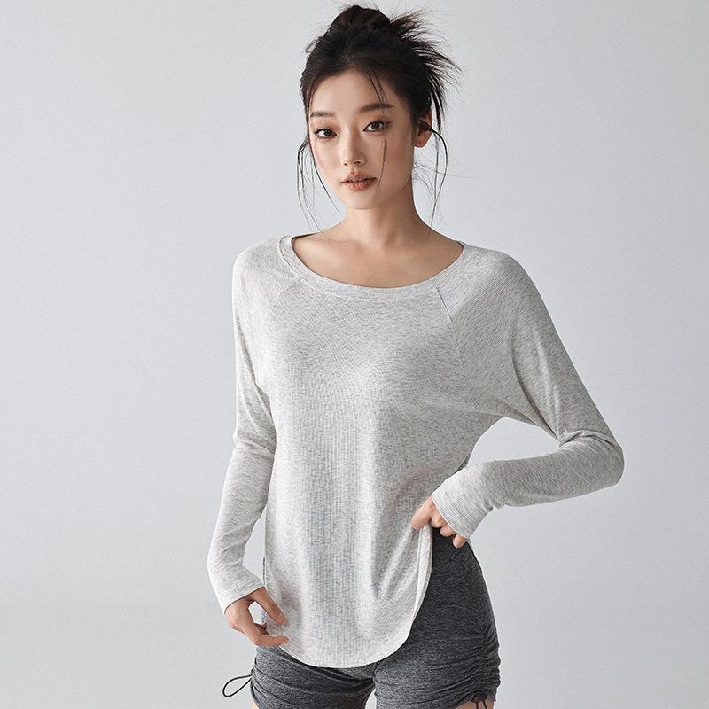 

Новая осенняя женская спортивная футболка-накидка из модала L/XL грязно-белый