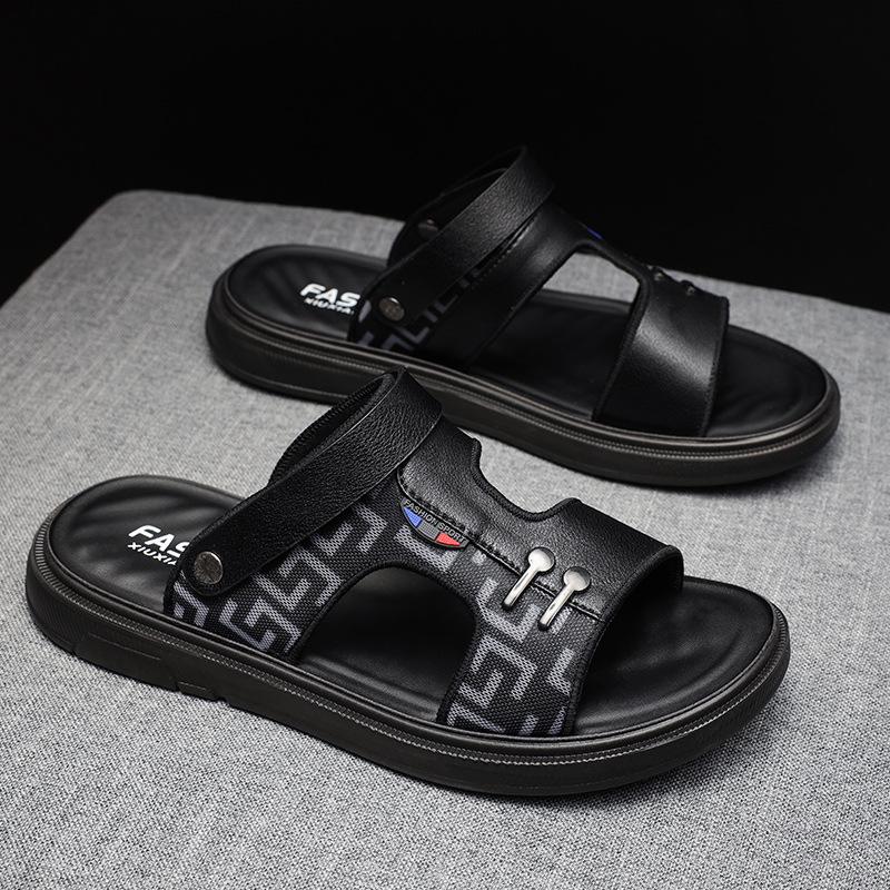 Sandals Men's New Summer Breathable Driving Sports and Leisure Beach Shoes Non-slip and Wear-resistant Light and Comfortable Slippers