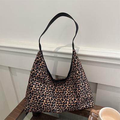 Autumn and Winter Large-capacity Work Tote Bag Women's 2025 New Personalized Leopard Print Shoulder Messenger Bag