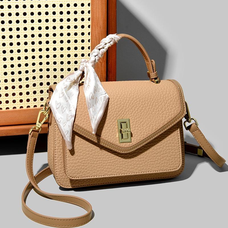 Crossbody bag Classic handbag High-end sense versatile handbag Stylish and simple small square bag Women's bag