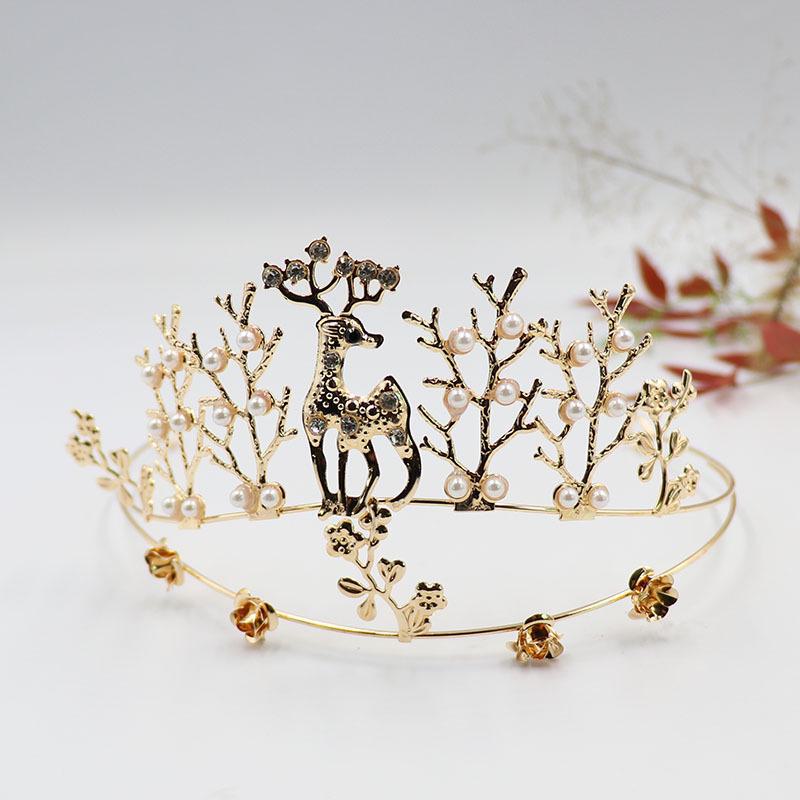 Queen Crown Cake Decoration with Lace, Pearls, and Baby's Breath for Birthdays