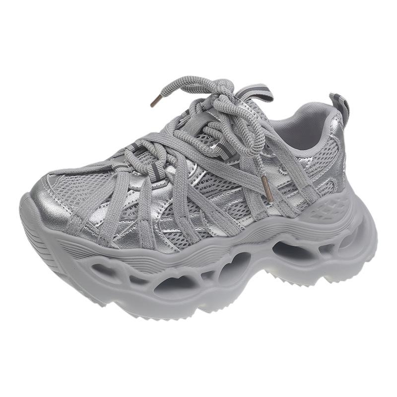 

Европейская сетка дышащие красные губы папины кроссовки женские 2025 лето новые маленькие толстоподошвенные увеличивающие рост повседневные спортивные кроссовки 40 серебряный