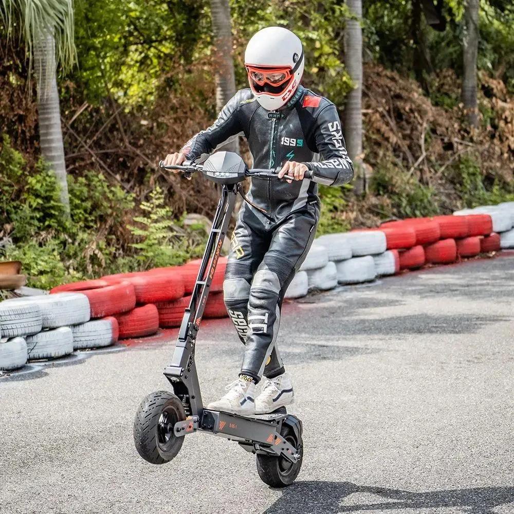 Scooter elettrico KuKirin G4 con motore da 2000 W, batteria da 20 Ah, autonomia di 75 km, velocità massima di 70 km/h, scooter fuoristrada con pneumatici da 11", luce fredda