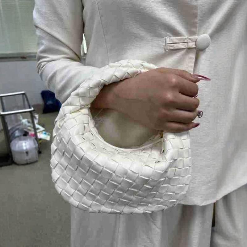 [Lots] Woven bags, portable croissants, shoulder dumplings, bags, fashion