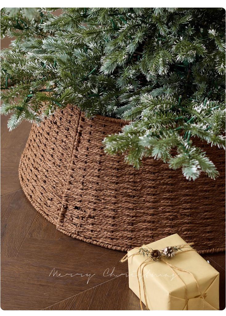 Christmas Tree Base Decorations: Skirt & Basket Set