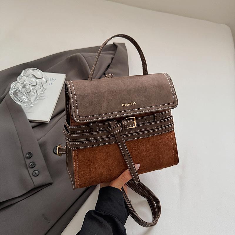 

Retro small bag women s autumn new fashion messenger bag women s bag high value portable commuter small square bag