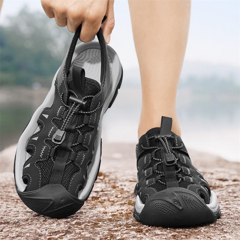 Summer New Baotou Anti Collision Men's Sandals Beach Sandals Male Summer Shoes Lightweight Outdoor Casual Ventilate Shoes